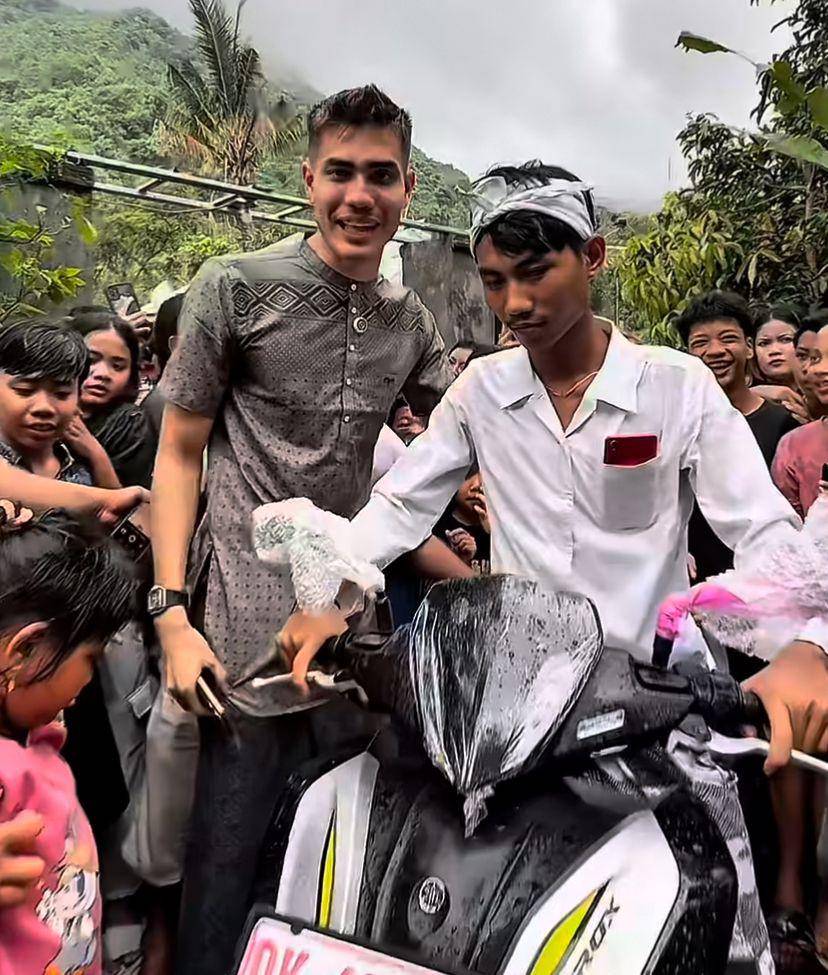 potret Aisar Khaled ke Bali (Instagram.com/aisar_khaledd)