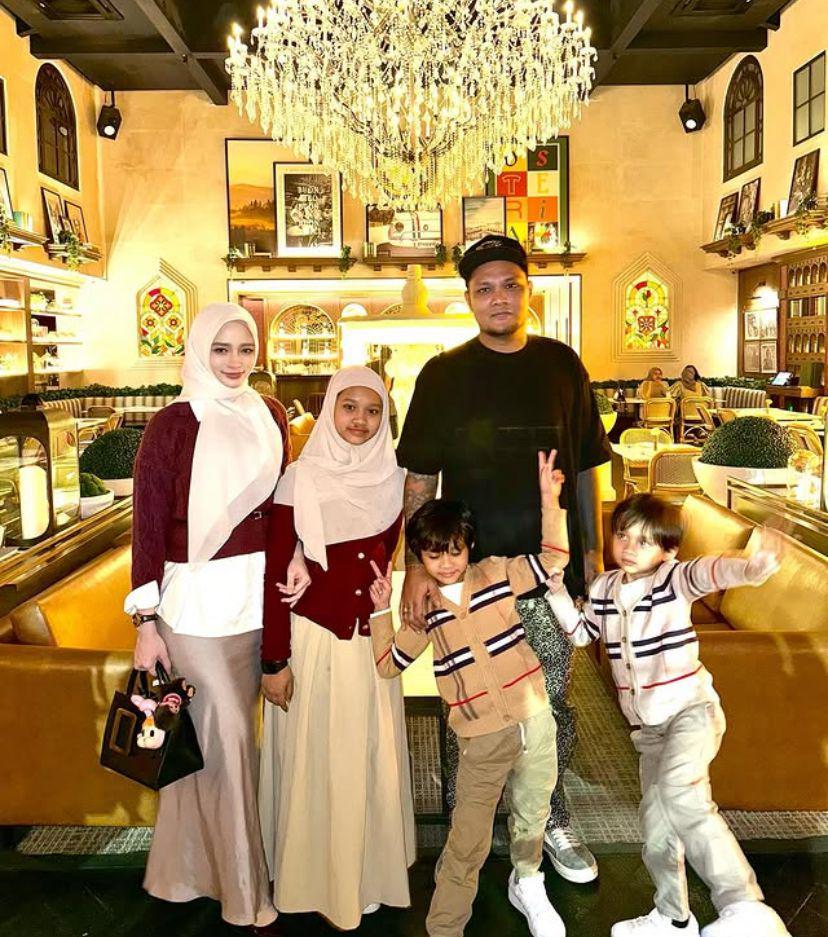 potret Inara Rusli dan Virgoun buka puasa bersama demi anak (Instagram.com/mommy_starla)