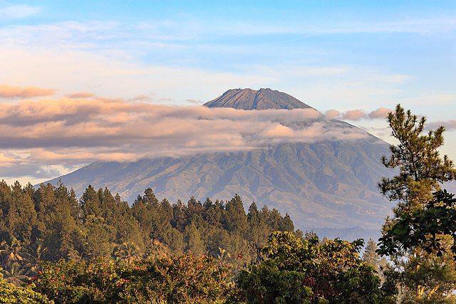 5 Jalur Pendakian Gunung Sumbing Dengan View Indah