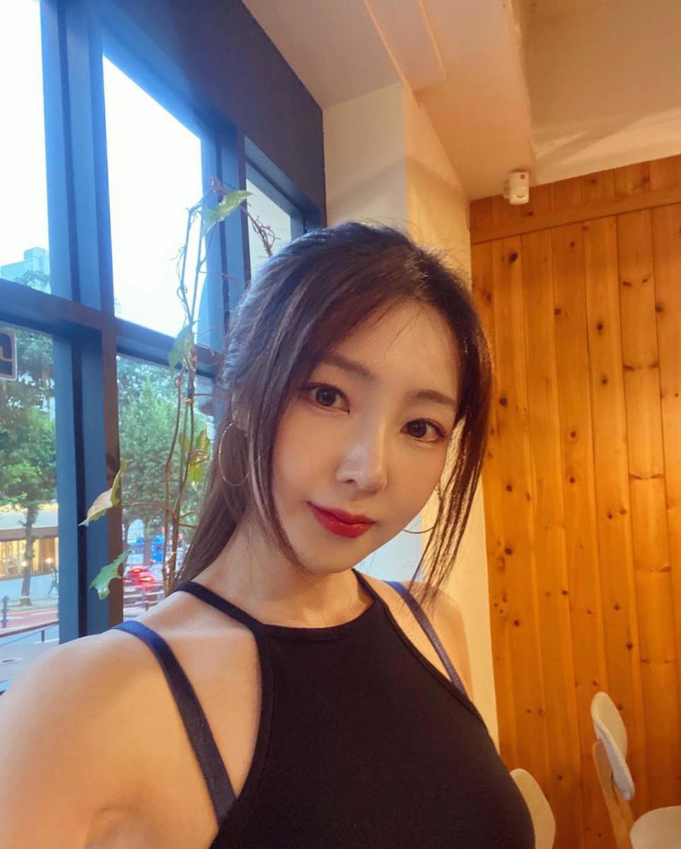 Hyemi FIESTAR (instagram.com/yesyesyelll)