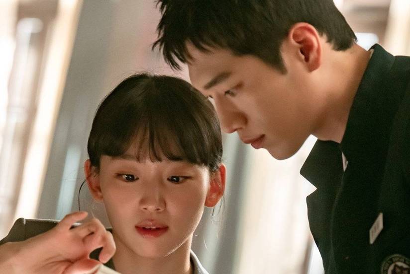 Seo Kang Joon dan Jin Ki Joo di drama Undercover High School (dok. MBC/Undercover High School)