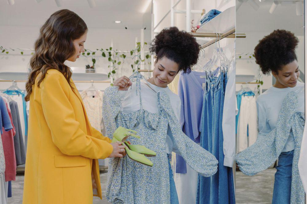 6 Kesalahan yang Bikin Kamu Menyesal saat Beli Baju Lebaran, Hindari