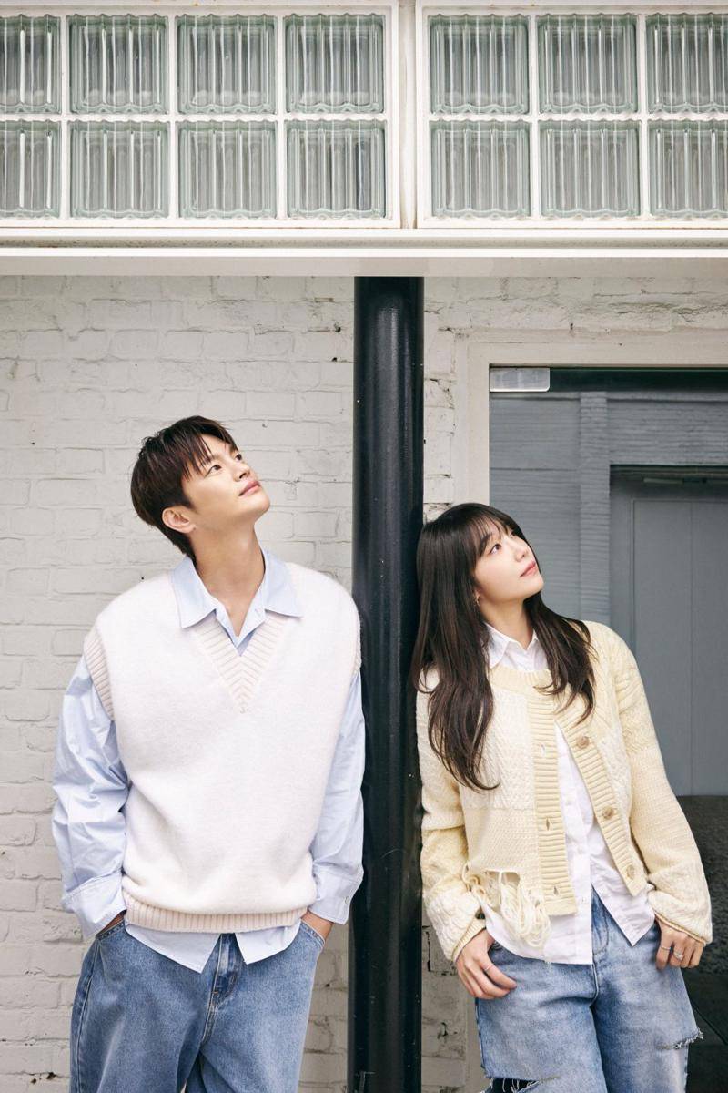 potret Jung Eun Ji dan Seo In Guk (x.com/EPMUSIC_)