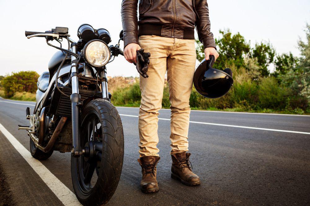 5 Rekomendasi Sepatu Boots untuk Motoran Saat Mudik, Aman Nyaman!