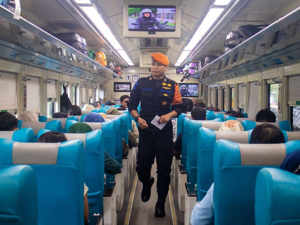 KAI Daop 6 Kerahkan 730 Personil Pengamanan selama Lebaran 2025