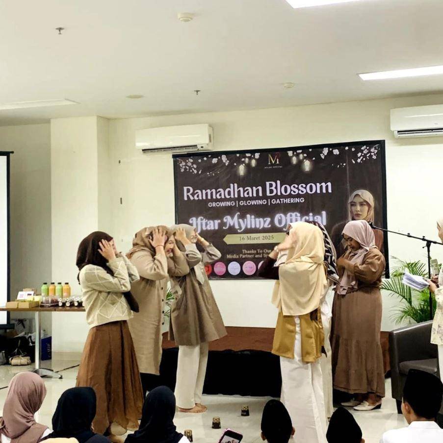 Mahalini buka puasa bareng fans (Instagram.com/mylinzofficial)