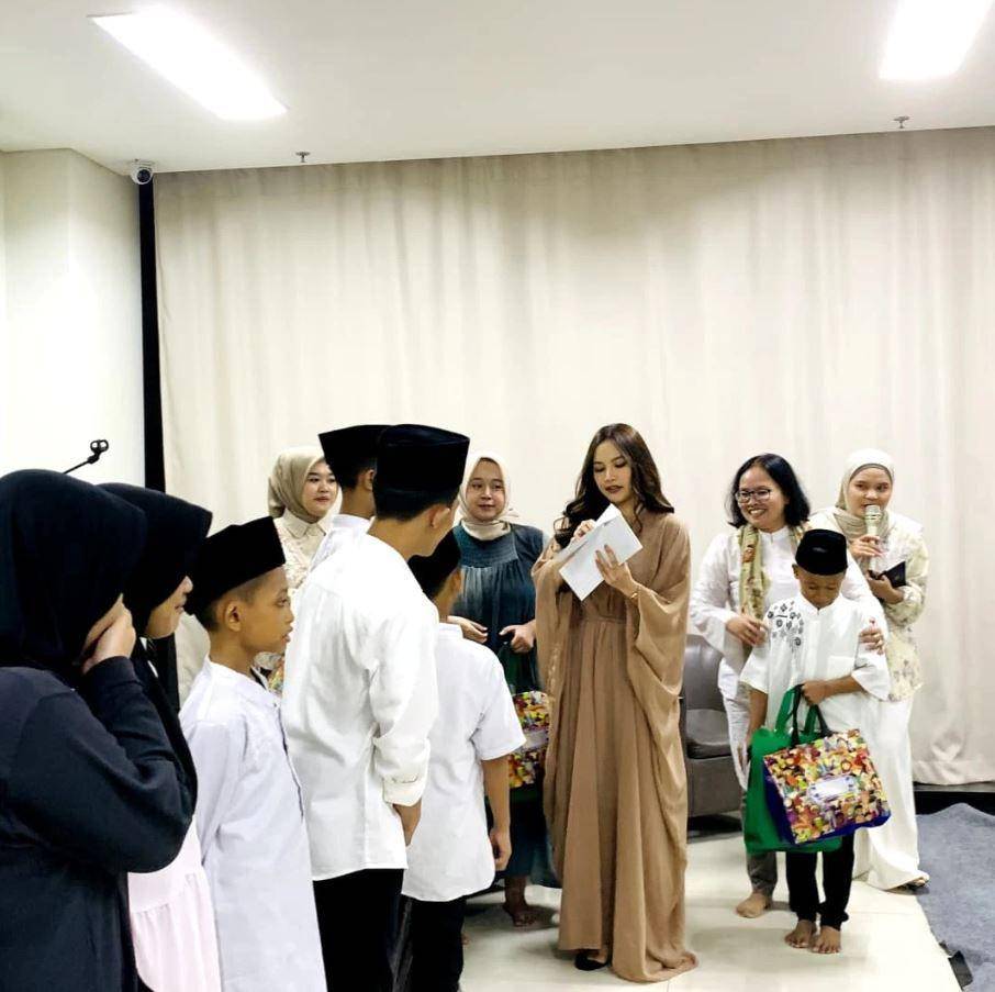 Mahalini buka puasa bareng fans (Instagram.com/mylinzofficial)