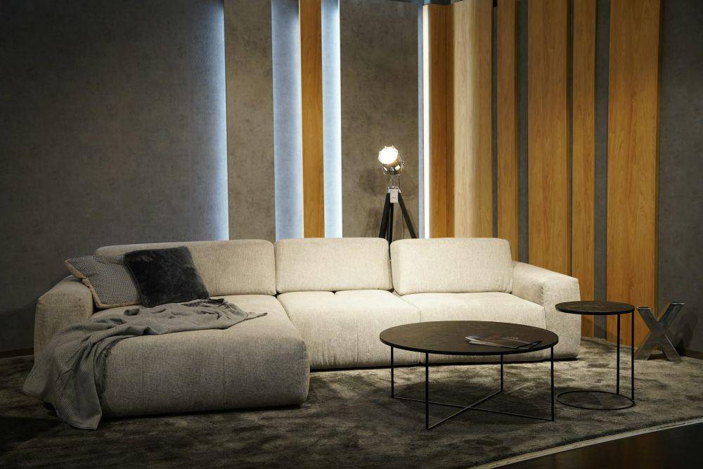ruang keluarga (unsplash.com/Albero Furniture Bratislava)
