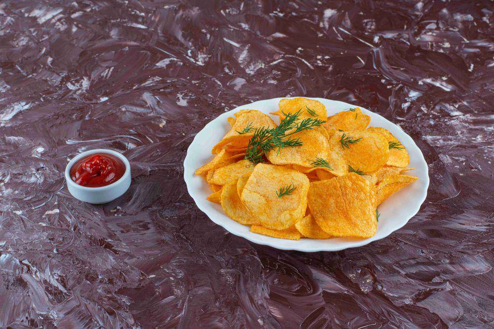 Ilustrasi salted egg chips (freepik.com/azerbaijan_stockers)