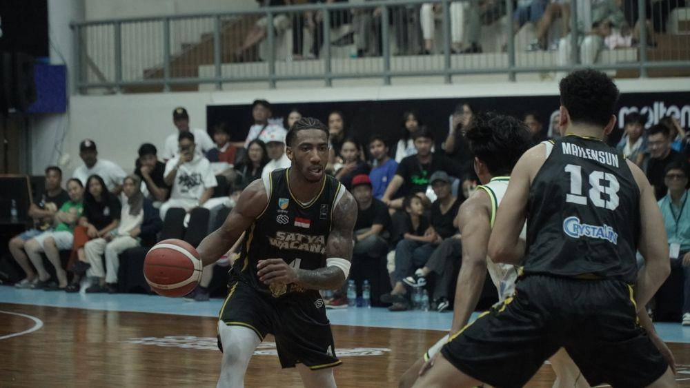 Satya Wacana melawan Pacific Caesar Surabaya pada lanjutan pertandingan Indonesian Basketball League (IBL) 2025 di GOR Susilo Wibowo Undip, Semarang, Jawa Tengah, Minggu (16/3/2025). (dok. SWS)