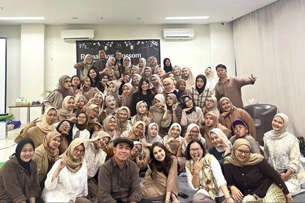 Potret Mahalini Buka Puasa Bareng Fans di Ramadan 2025, Obati Rindu
