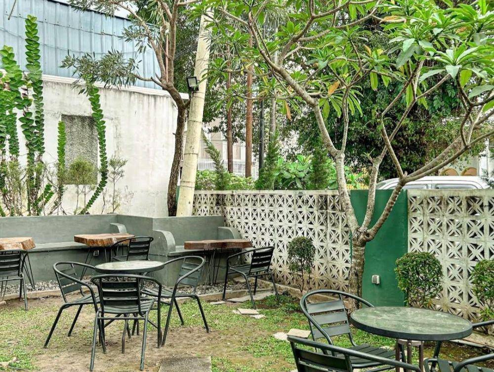 Salah satu kafe bernama D'Flow and Eatery di Kota Medan menjadi tempat yang menawarkan konsep unik (Dok. Istimewa)