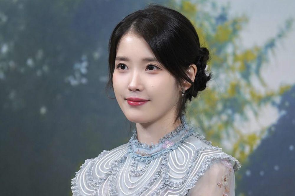 IU (instagram.com/iu_edamofficial)