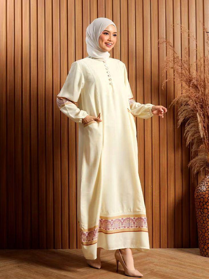 rekomendasi gamis silk untuk Lebaran 2025 (shopee.com/Kiv Official Shop)