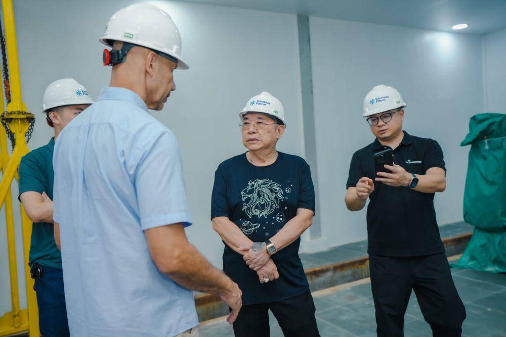 Founder JHL Group, Jerry Hermawan Lo, mengunjungi PT Karimun Power Plant di Karimun (Dok:istimewa)