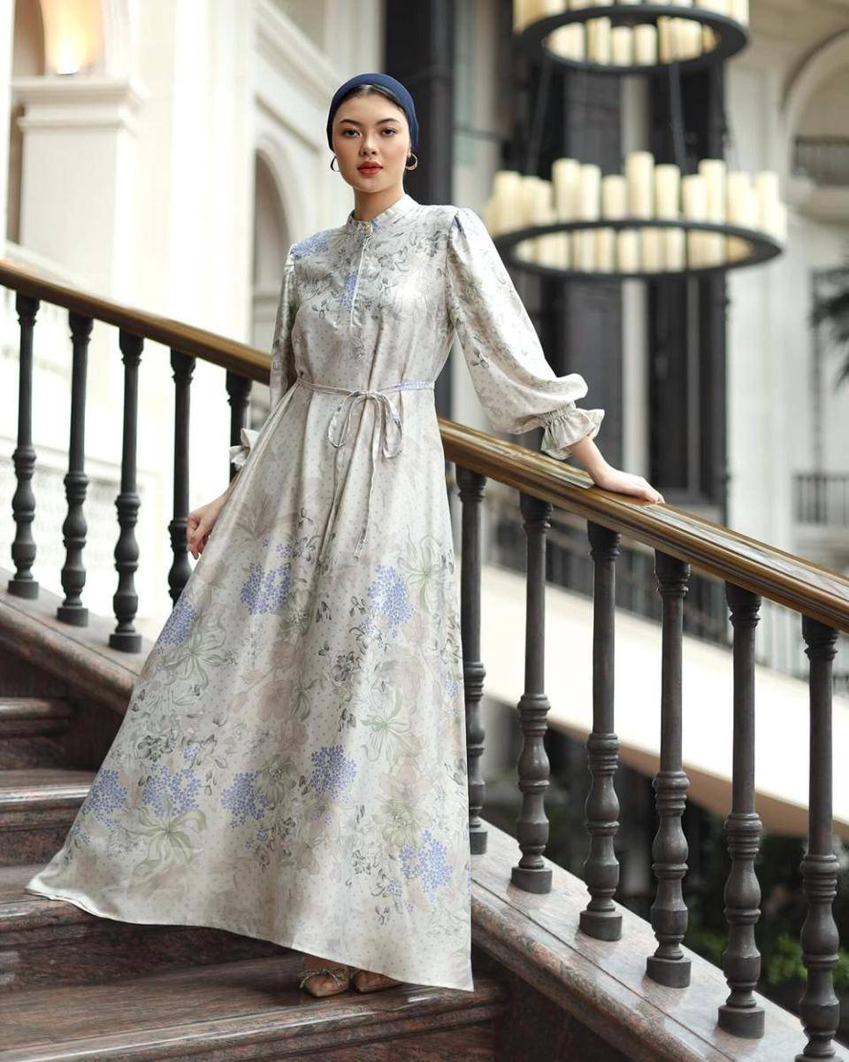 potret ide inspirasi dress classic pattern ala Marella (instagram.com/geulis.id)