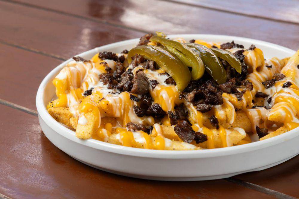 ilustrasi french fries with minced meat (pexels.com/Alejandro Aznar)