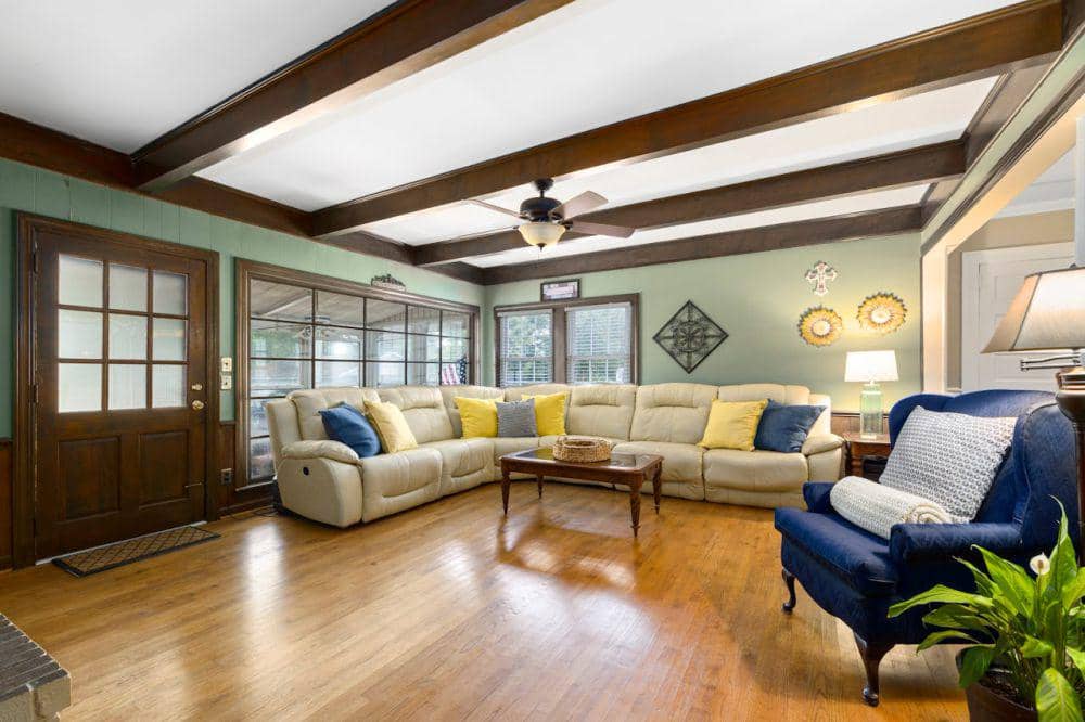 ilustrasi ruang tamu di rumah (pexels.com/Curtis Adams)