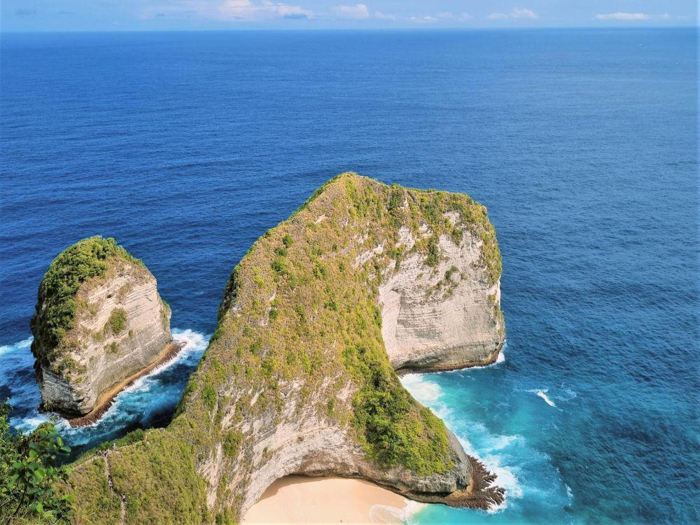 10 Pantai Terbaik Pilihan Travelers' Choice Awards Tripadvisor 2025