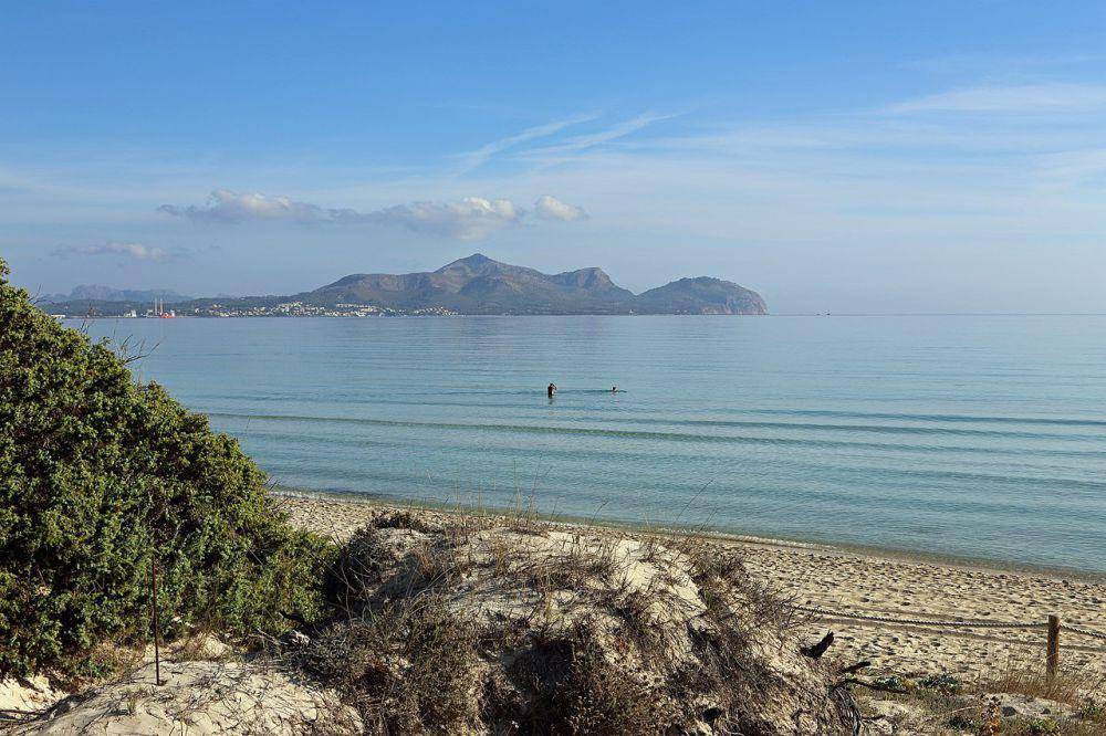 Pantai Playa de Muro (commons.wikimedia.org/Marc Ryckaert)