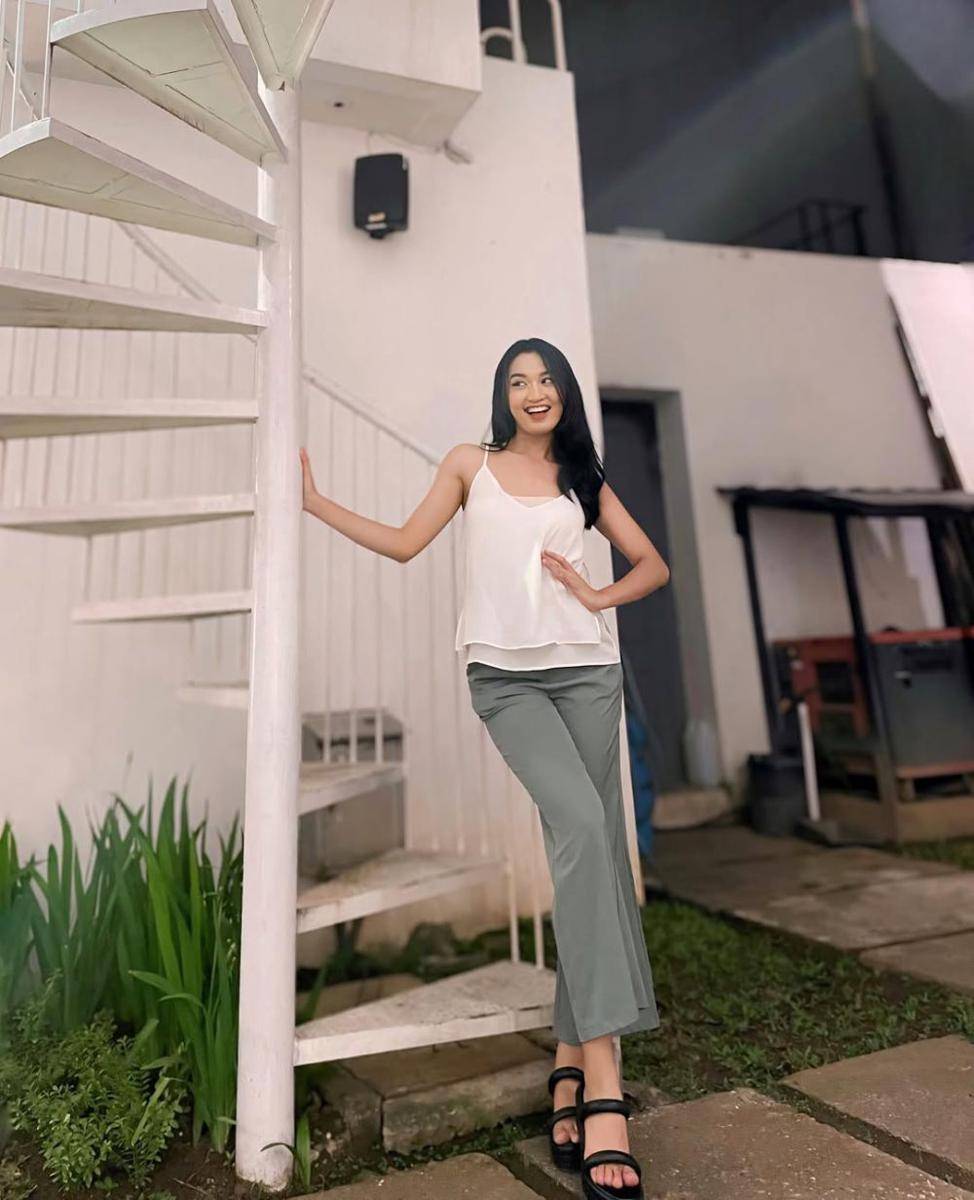 Potret Puteri Indonesia Jawa Tengah 2 2025, Syaloomitha Meirika (instagram.com/meirikamaranatha)