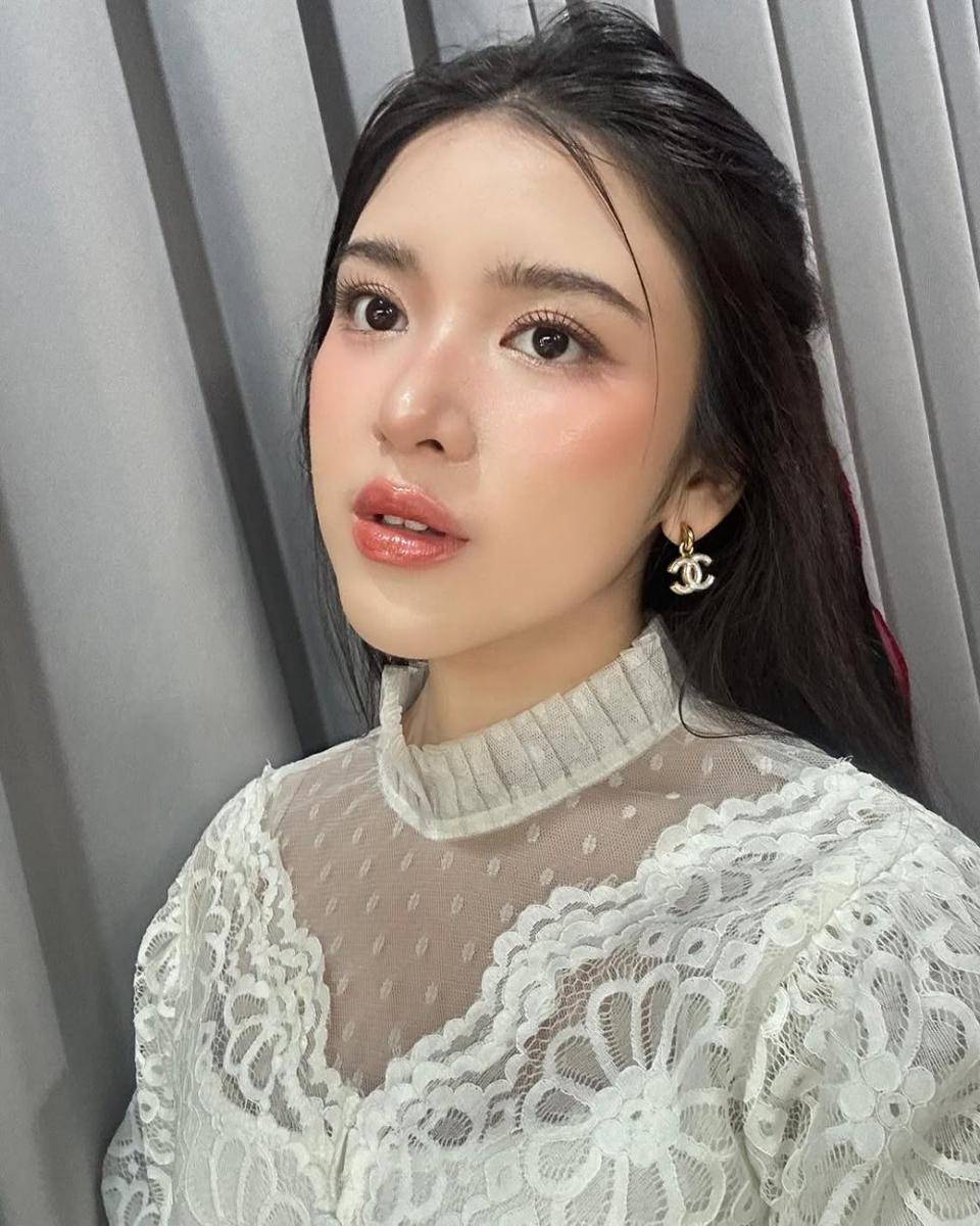 Ilustrasi makeup (instagram.com/tiaraandini)