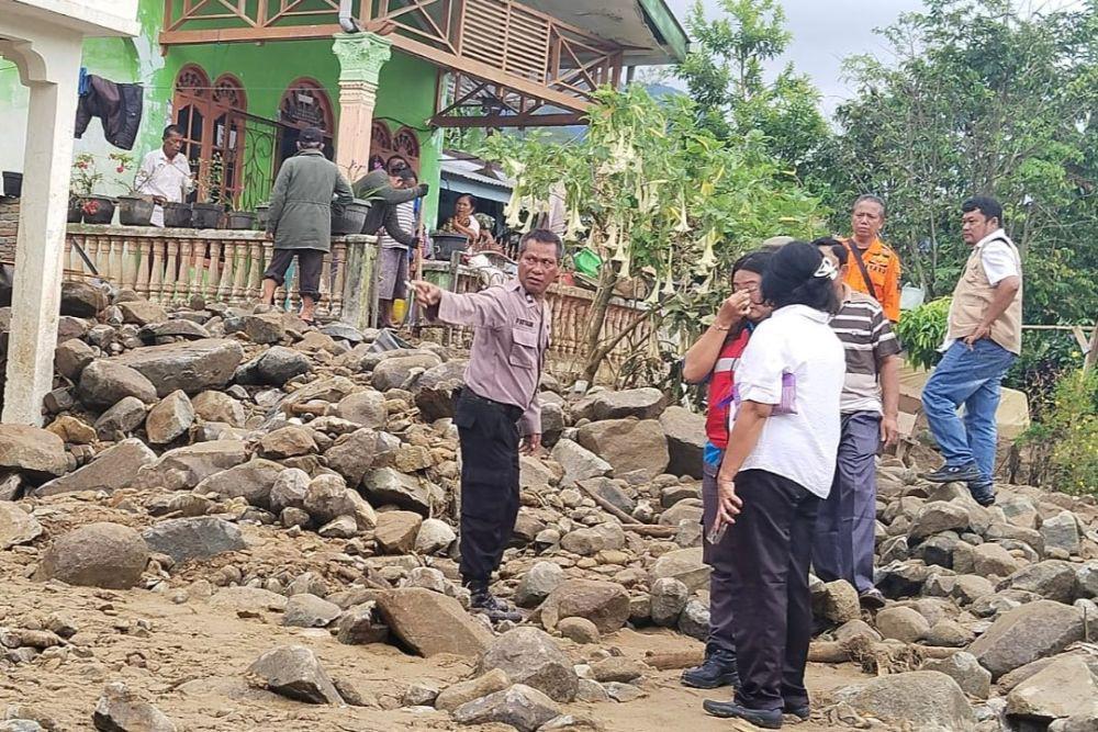 [Update] Banjir Bandang Parapat: 18 Rumah Dilaporkan Rusak
