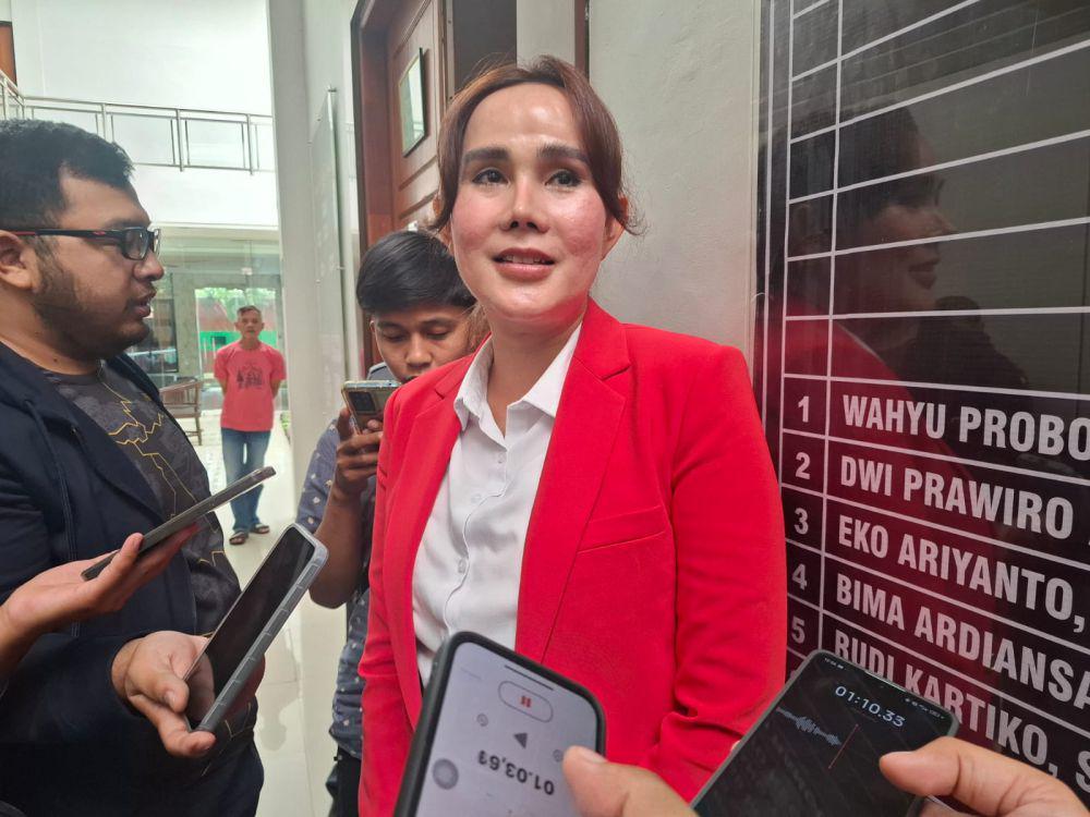 Isa Zega saat menjalani sidang di PN Kepanjen. (IDN Times/Rizal Adhi Pratama)