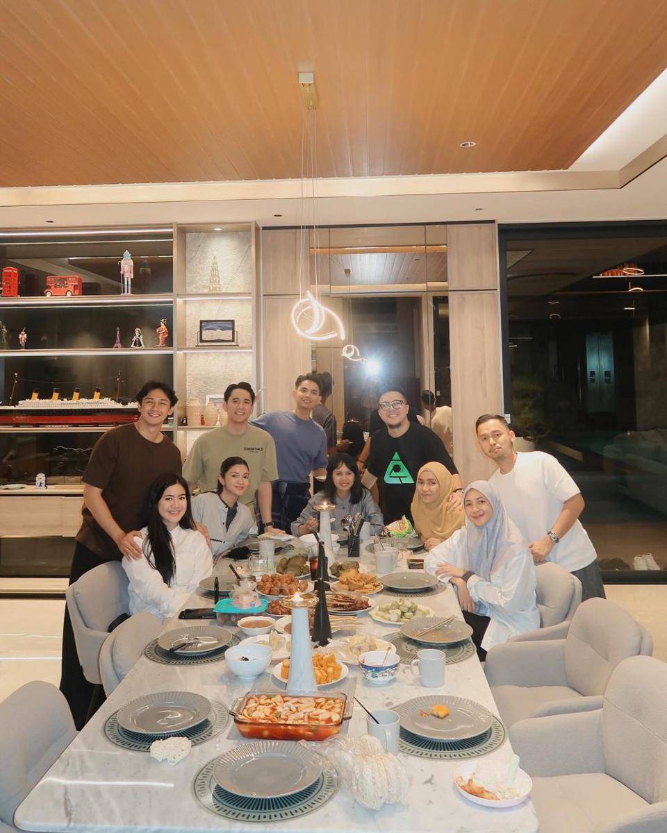 Felicya Angelista dan geng bukber (Instagram.com/felicyaangelista_)