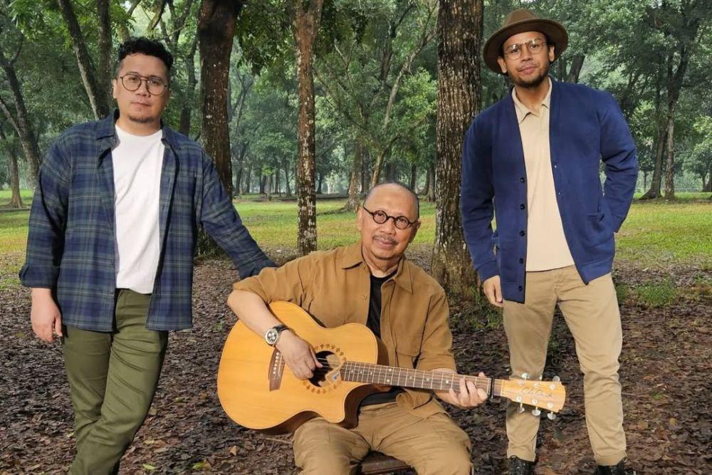 Lirik Lagu Elegi Esok Pagi - Ebiet G. Ade, Adera, Segara