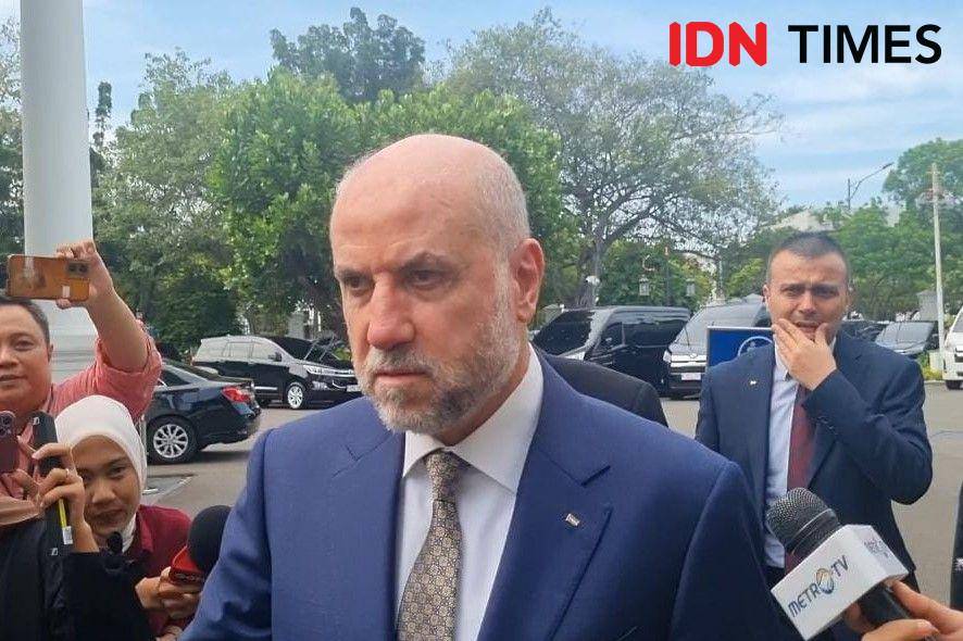 Penasihat Presiden Palestina untuk Urusan Agama sekaligus Hakim Syariah Tertinggi di Otoritas Palestina, Mahmoud Al-Habbash ke Istana Kepresidenan Jakarta, Selasa (18/3/2025) (IDN Times/Ilman Nafi'an)