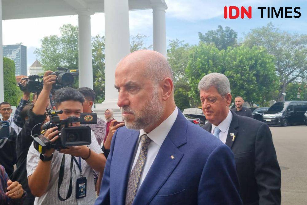 Penasihat Presiden Palestina untuk Urusan Agama sekaligus Hakim Syariah Tertinggi di Otoritas Palestina, Mahmoud Al-Habbash ke Istana Kepresidenan Jakarta, Selasa (18/3/2025) (IDN Times/Ilman Nafi'an)