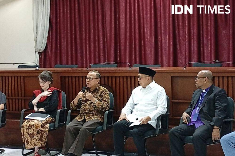 Gerakan Nurani Bangsa Konpers penyikapan RUU TNI, di Gedung Pascasarjana STF Driyarkara Cempaka Putih, Selasa (18/3/2025). (IDN Times/Dini Suciatiningrum)