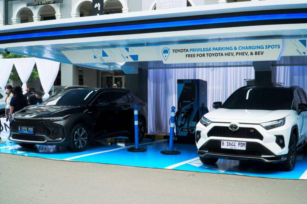 Toyota sudah punya 113 charging spot gratis (TAM)