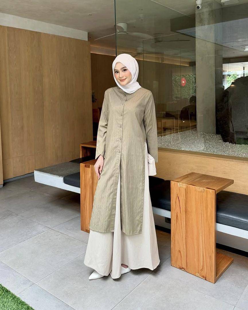 potret ide one set dan dress bernuansa earth tone ala Putri Nuryuliani (instagram.com/putrinuryuliani)