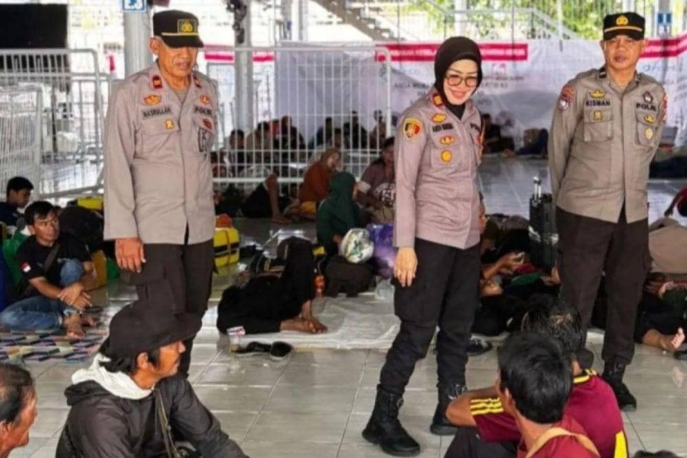Polsek Soetta Ingatkan Penumpang Pelabuhan Makassar Waspadai Calo