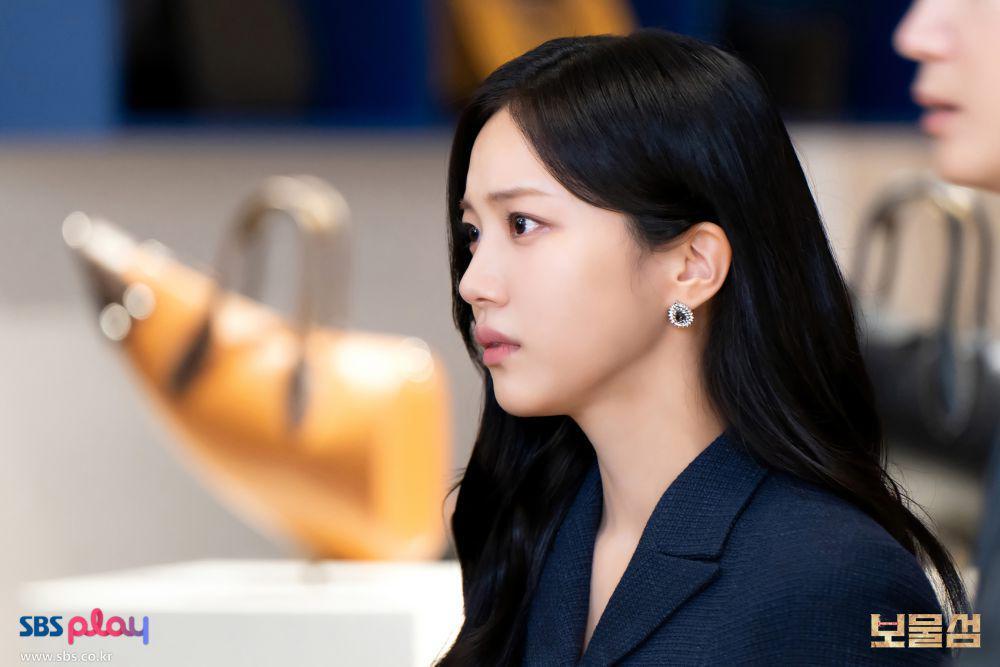 Hong Hwa Yeon di drama Buried Hearts (Dok. SBS/Buried Hearts)