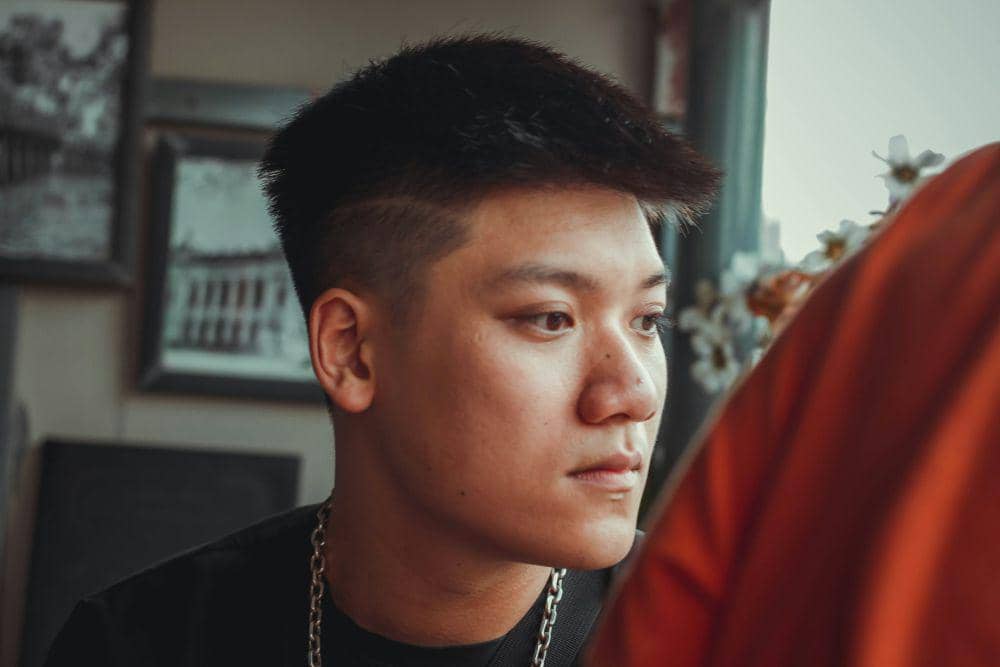 7 Cara Merawat Rambut Undercut Pria agar Tetap Keren