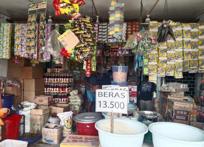 Kedai kelontong Rizky di Medan Amplas (IDN Times/Eko Agus Herianto)