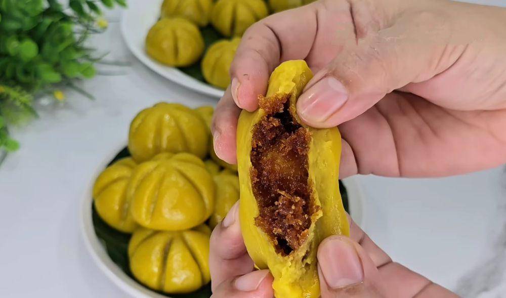 ilustrasi kue bugis ubi kuning (YouTube.com/Rania Kitchen)