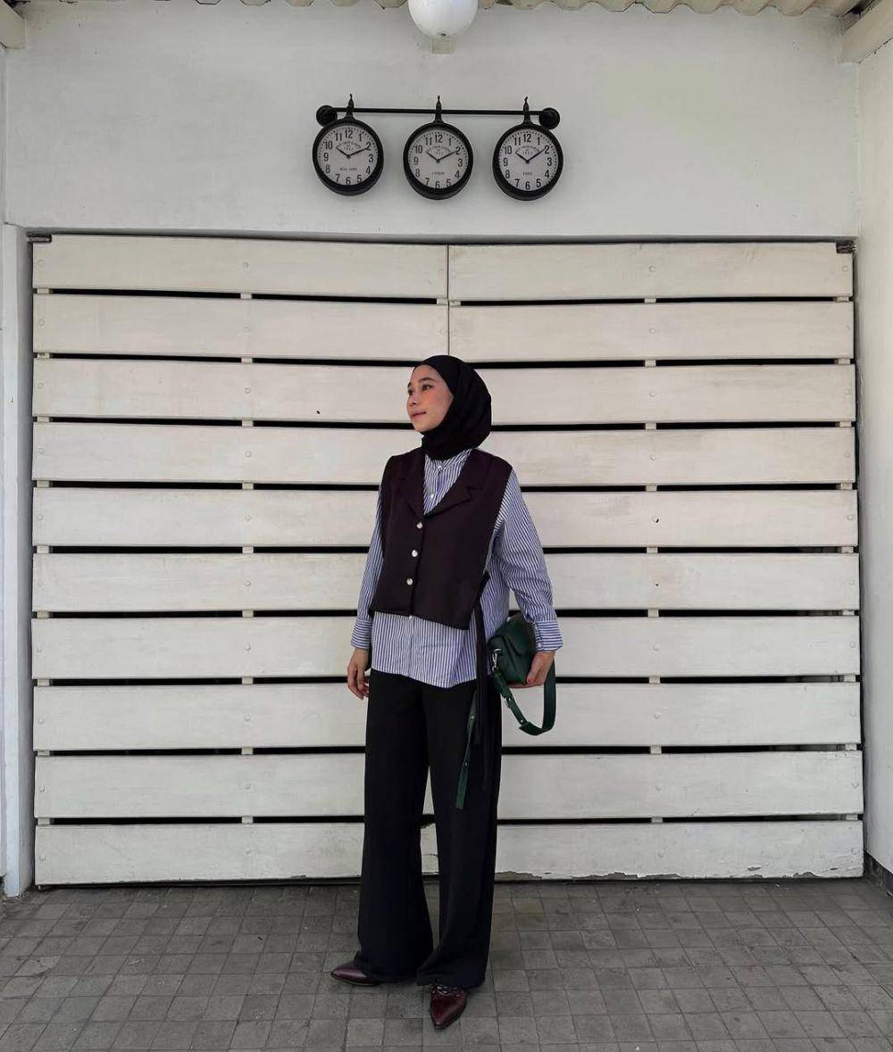 inspirasi style clean outfit ala Fitri Hasiani (instagram.com/_kakpit)