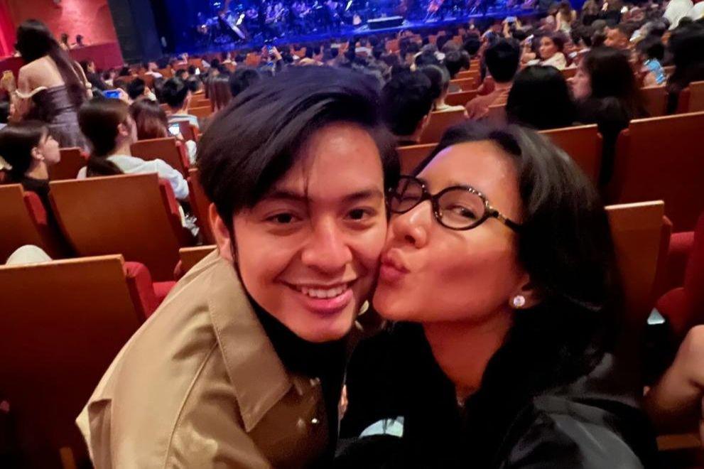 7 Potret Artis Nonton La La Land in Concert di Singapura 2025