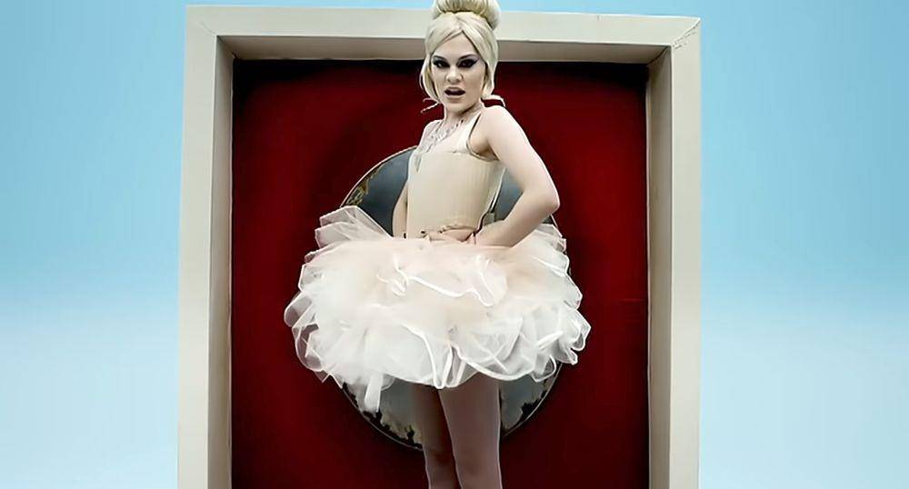 MV "Price Tag" (YouTube.com/Jessie J)
