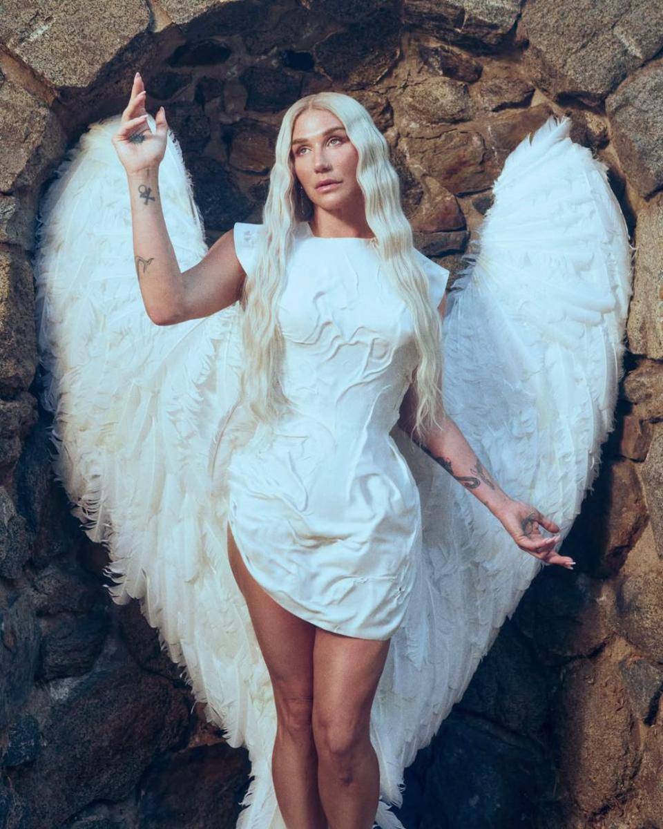 Kesha (instagram.com/kesha)