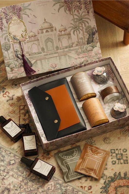Ilustrasi hampers Lebaran (Shopee/Hanamigifts)