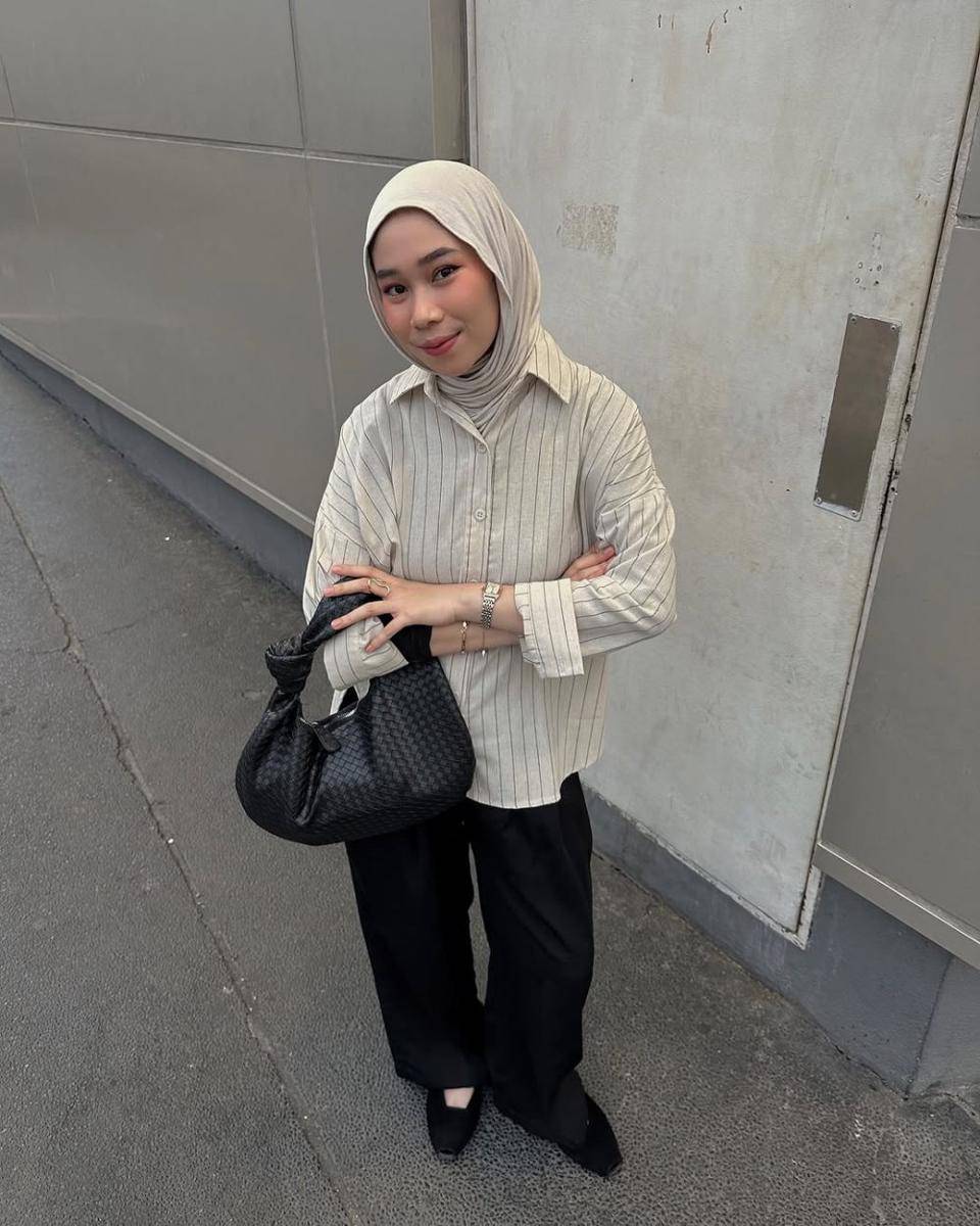 inspirasi style clean outfit ala Fitri Hasiani (instagram.com/_kakpit)