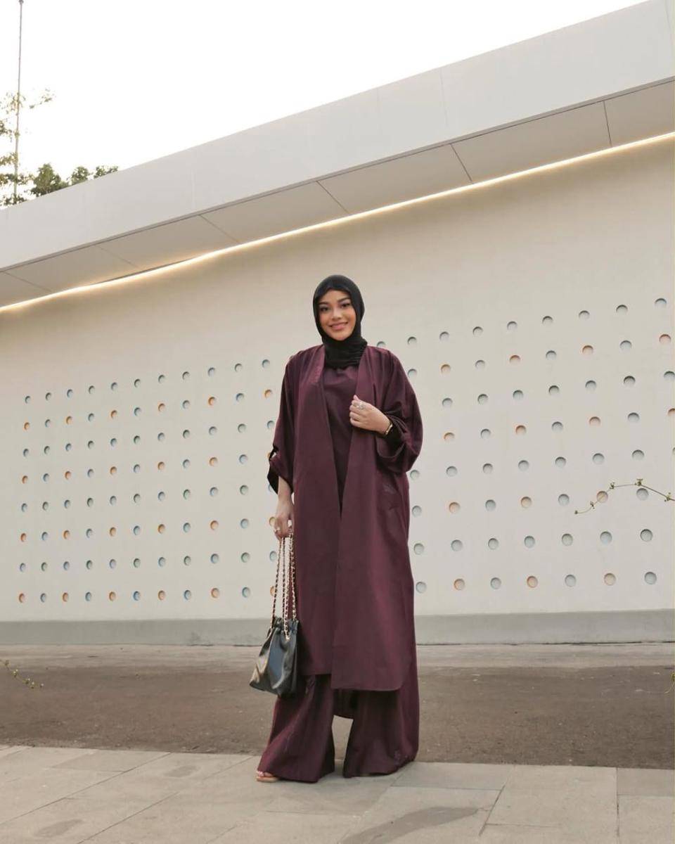 gaya OOTD bukber ala Aurel Hermansyah (instagram.com/aurelie.hermansyah)