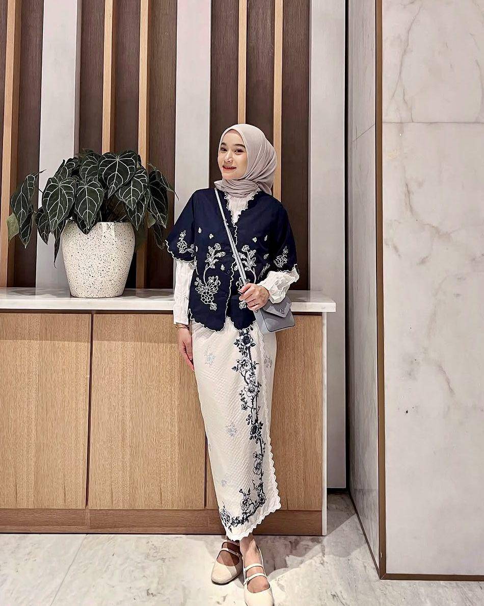 OOTD gaya hijab buat remaja ala Melvin Maylani