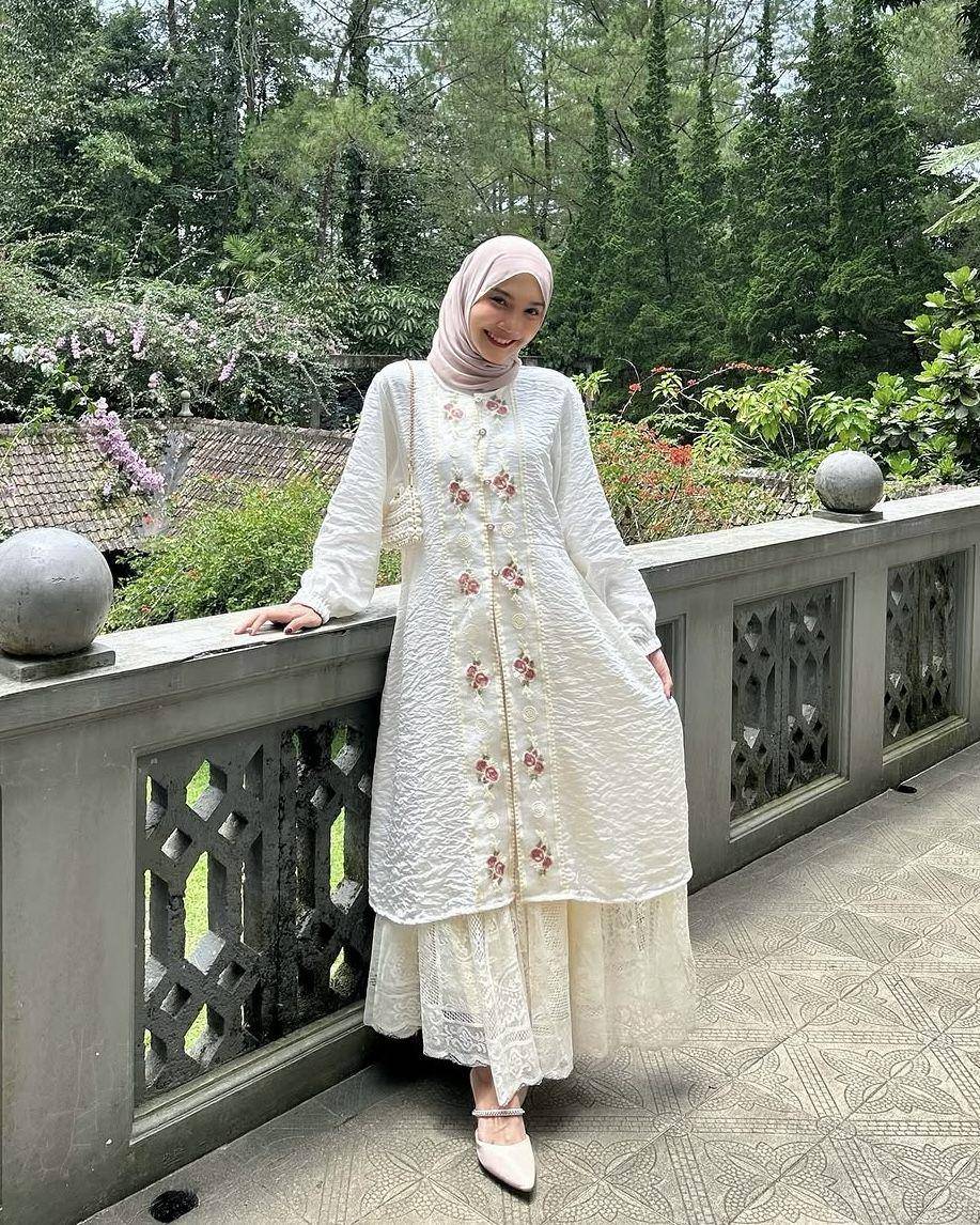 potret ide outfit hijab bergaya vintage ala Diva Syifa (instagram.com/divasyifa)
