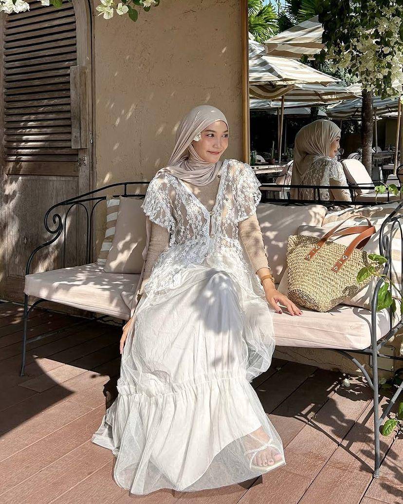 potret ide outfit hijab bergaya vintage ala Diva Syifa (instagram.com/divasyifa)
